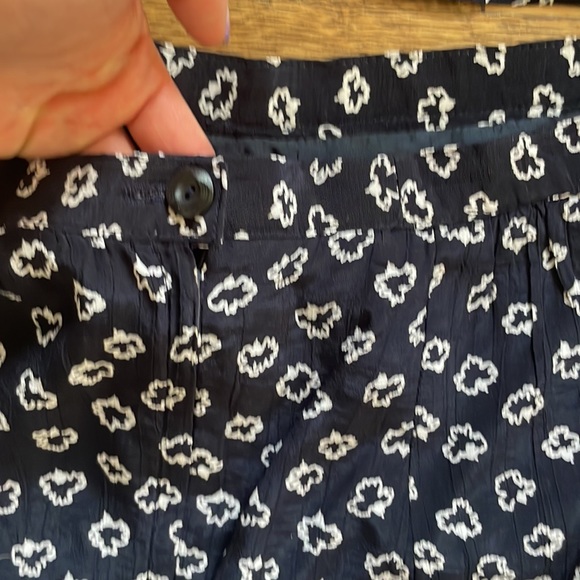 Silk skirt and matching top - Picture 8 of 12